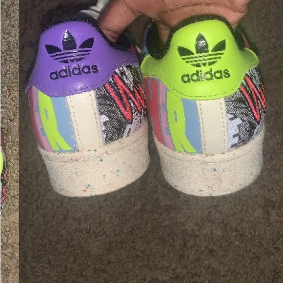 Size 9.5 - Picture 4 of 5